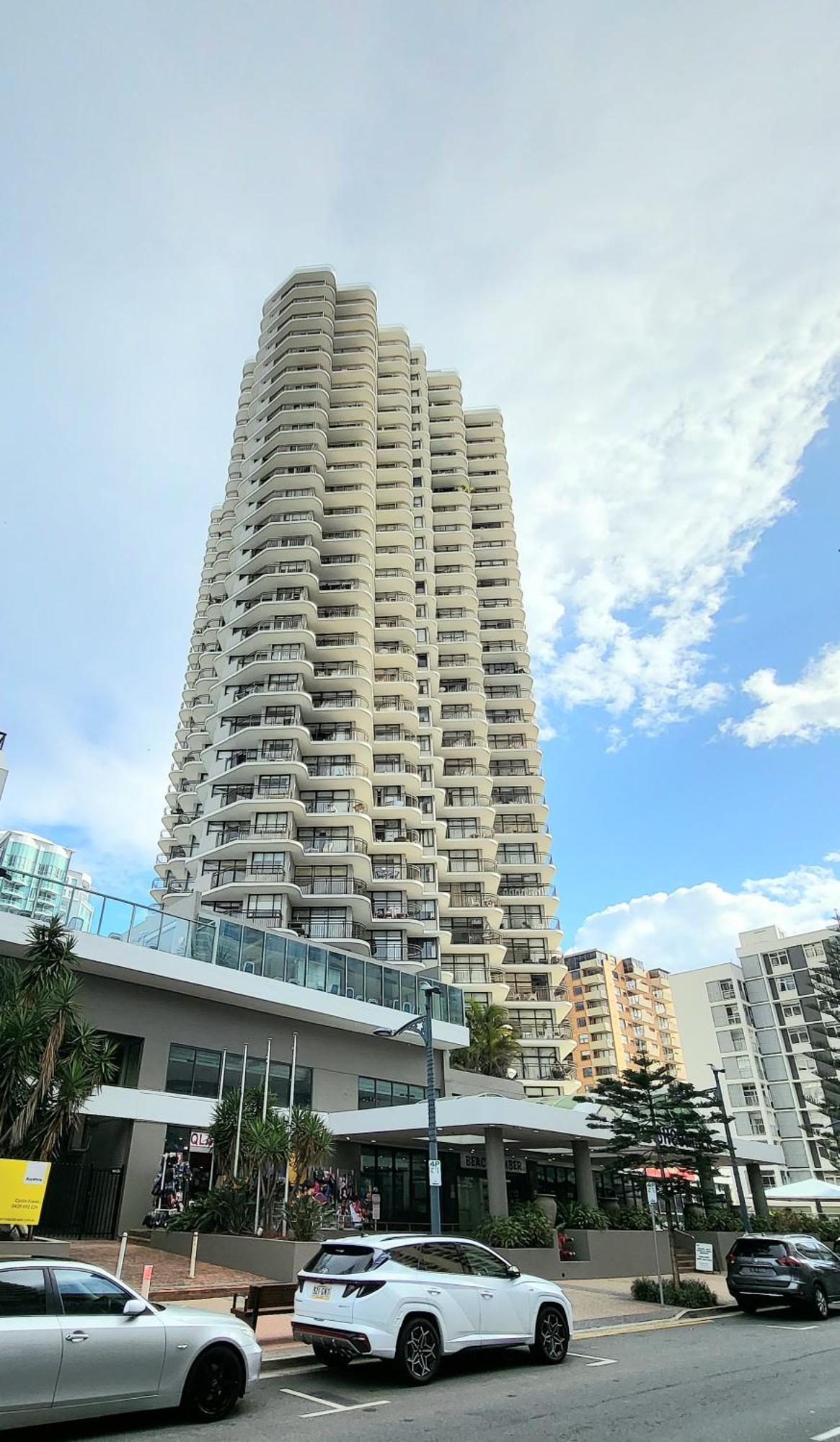 Beachside Apartment In The Heart Of Surfers Paradise - Free Parking Gold Coast Ngoại thất bức ảnh